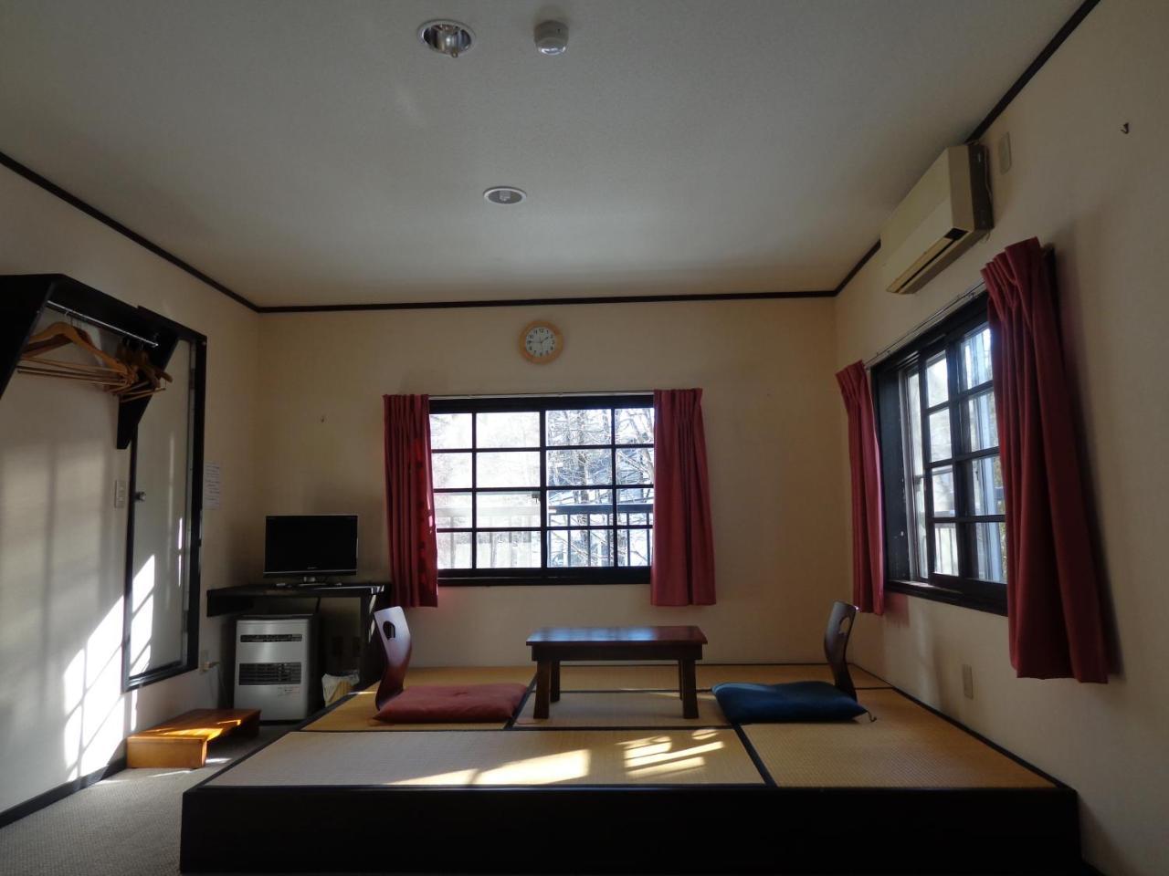 Hakuba Matata Lodge Exterior photo